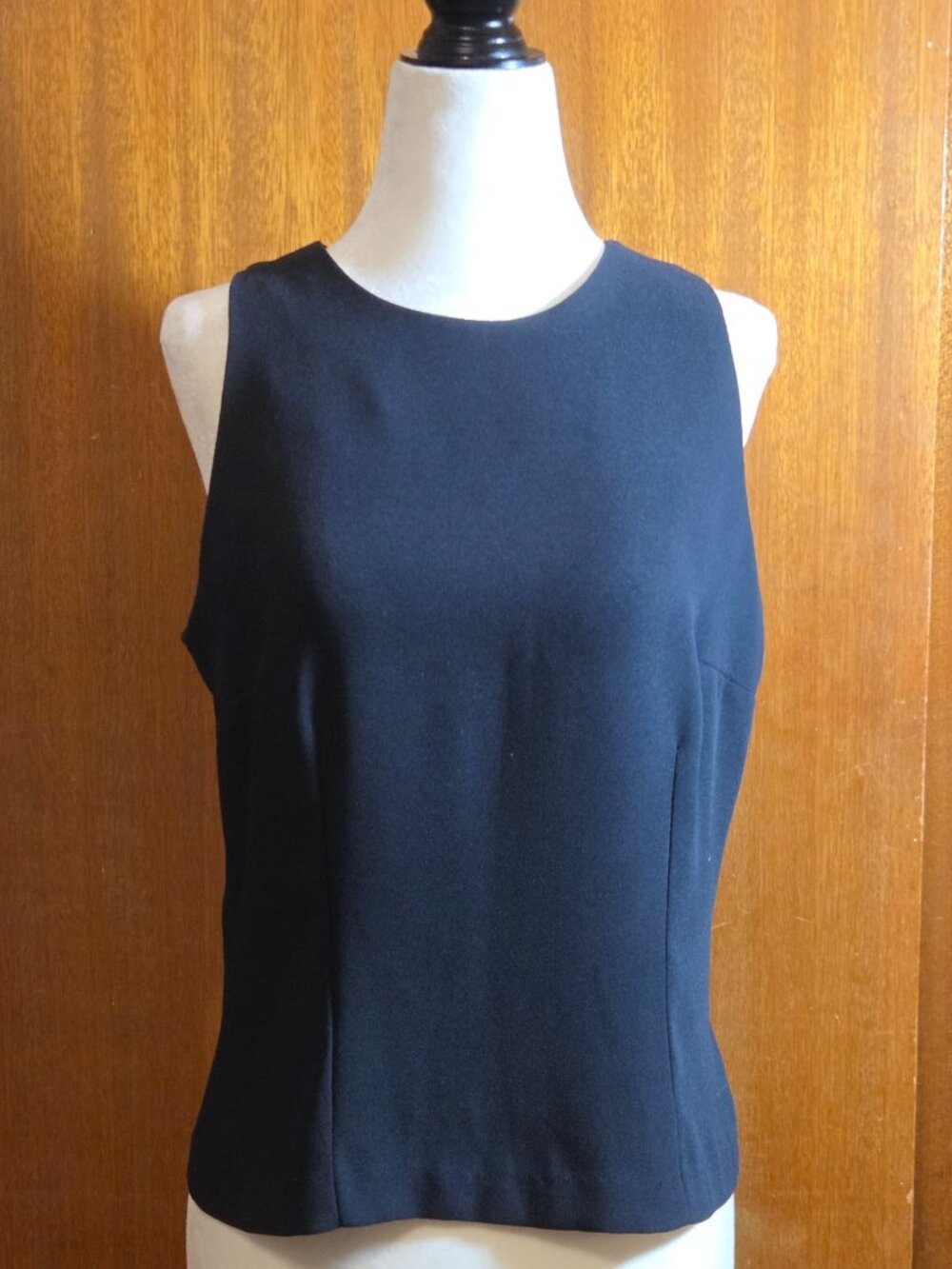 VTG 90s Smart Set Black Button Back Sleeveless Crepe Shell Top Made in Canada -
